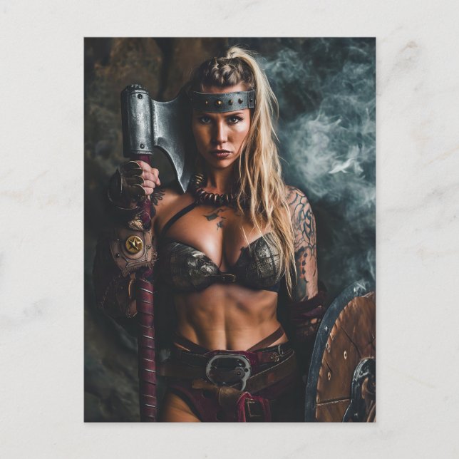 Cartão Postal Mulher guerreira feroz Viking (Frente)