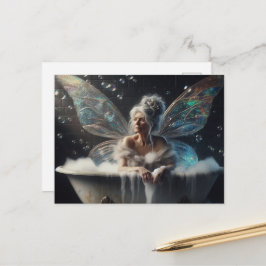 Cartão Postal Mulher idosa fada de Cabelo Grisalho na banheira