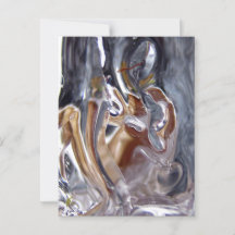 Mulher sob Cachoeira Deusa do Banho