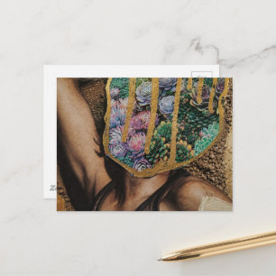 Cartão Postal Mulher Suculenta no Deserto arte de colagem surrea