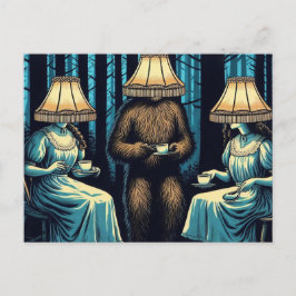 Cartão Postal Mulheres e Sasquatch na Floresta Lampshade Hats