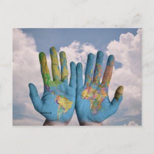 Cartão postal "Mundo em Suas Mãos"