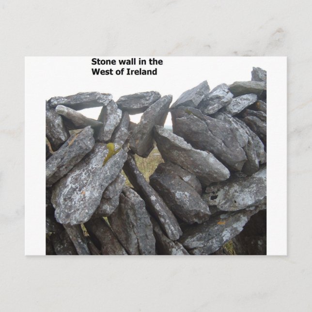 Cartão Postal Muros de pedra antiga na Irlanda (Frente)