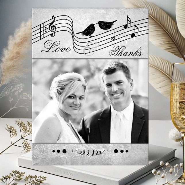 Cartão Postal Música Pensou Foto de Casamento Obrigado Cartão-Po (Wedding Thank You postcard featuring your photo framed by a music themed design with love birds)