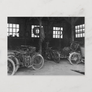 Cartão Postal Na Garage Vintage WWII