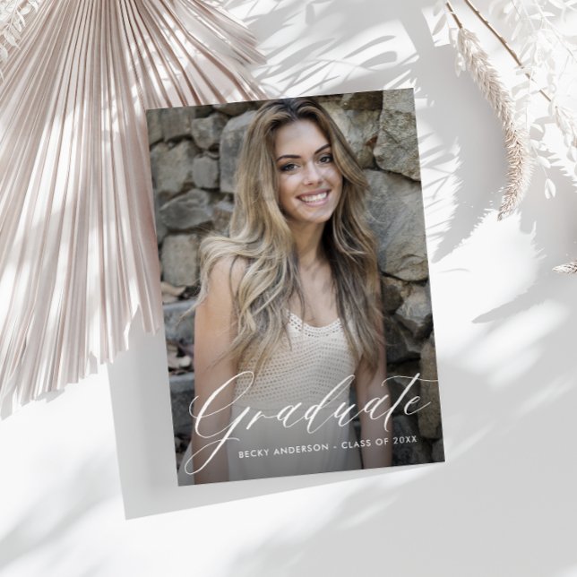 Cartão Postal na moda branco de graduação salvar a data (Criador carregado)