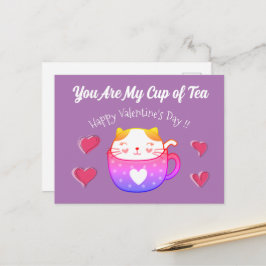 Cartão Postal Namorados com uma xícara de chá de dentro de gato