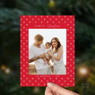 Cartão Postal Natal da família de padrões do Arco vermelho moder