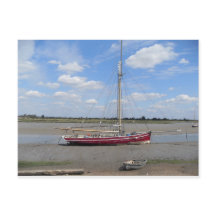 Navio à vela vermelho