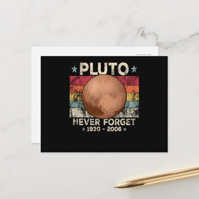 Cartão Postal Never Forget Pluto Retro Space Science (Frente/Verso In Situ)