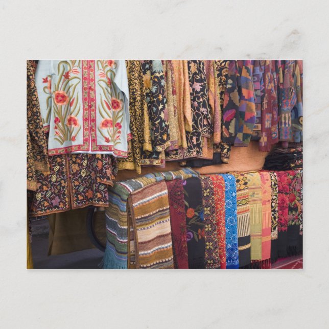 Cartão Postal NM, Novo México, Papais noeis Fe, vestuário Navajo (Frente)