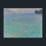 Cartão Postal No Lago Attersee de Gustav Klimt, Arte Fina Vintag<br><div class="desc">No lago Attersee (1900) de Gustav Klimt é uma pintura de arte simbolista da Era Vitoriana antiga apresentando o lago Attersee (também conhecido como Kammersee). O lago Attersee é o maior lago da área de Salzkammergut da Áustria. Klimt passou o verão junto com Emilie Flöge em Litzlberg no lago Attersee....</div>