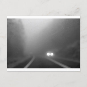 Cartão Postal Noite chuvosa - luz aproximando