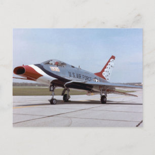 Cartão Postal NORTH AMERICAN F-100D Super Saber USAF THunderBIRD