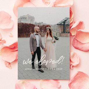Cartão Postal Nós fugimos Anúncio de casamento moderno
