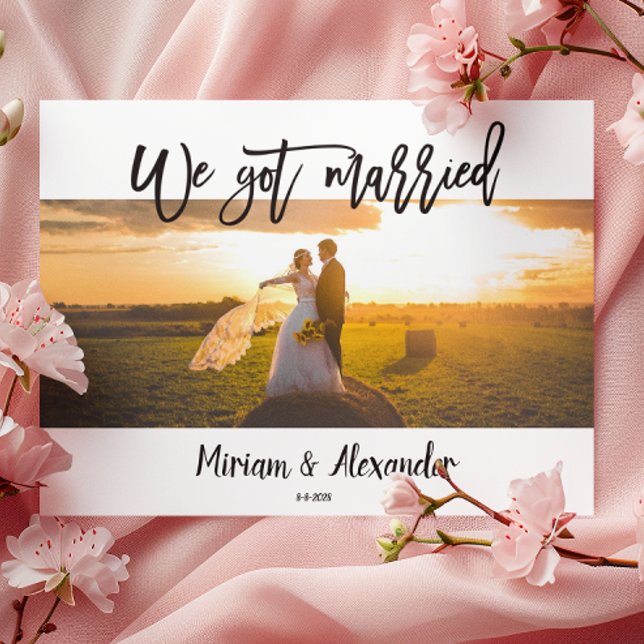 Cartão Postal Nós fugimos do Cartaz de Anúncio de Casamento (Criador carregado)