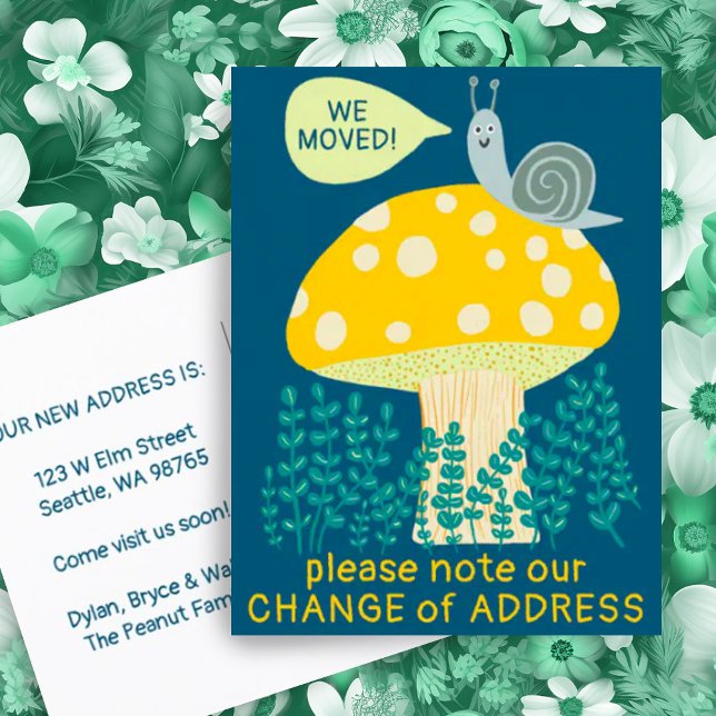 Cartão Postal NÓS MOVEMOS O Caçador Símico Magical Cogumelo NOVA (Moving announcement address change new home postcard with cute funny snail and mushroom. Customize!)