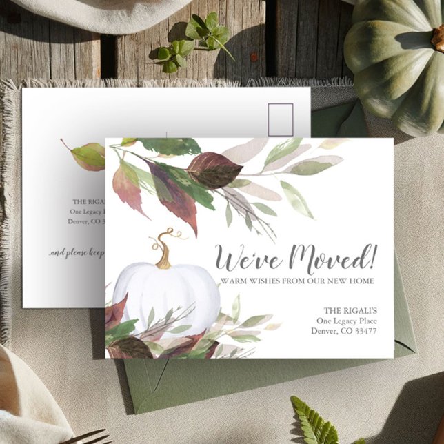 Cartão Postal Novo Anúncio de Mudança de Endereço (Change of address postcard fall leaves and white pumpkin)