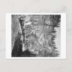 Cartão Postal O comboio passa pelo Elk Canyon perto de