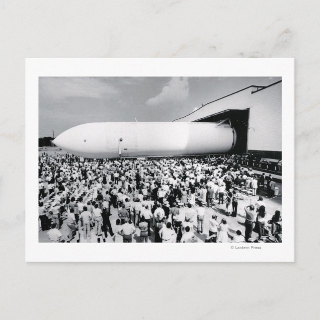 Cartão Postal O Primeiro Tanque Externo de Encerramento Espacial (Frente)