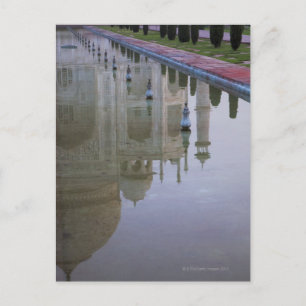 Cartão Postal O Taj Mahal refletiu-se perfeitamente no