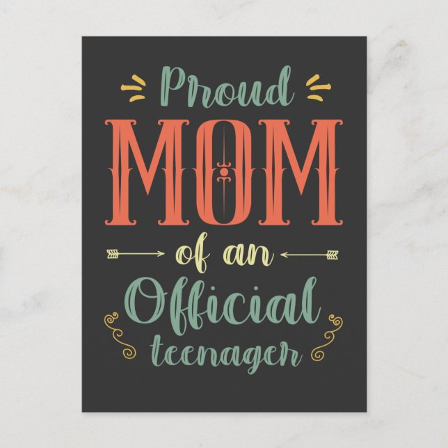 Cartão Postal Orgulhosa Mãe de um Adolescente Oficial Aniversári (Frente)