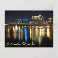 Orlando, Flórida, à noite, do outro lado do lago L