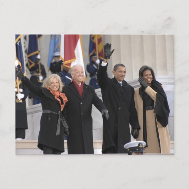 Cartão Postal Os Obamas ^ Os Bidens (Frente)