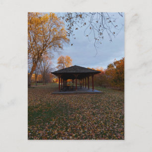 Cartão Postal Outono Canadense e uma Pagode