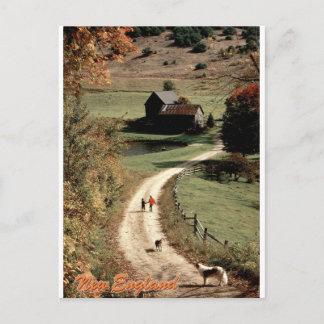 Cartão Postal Outono em Nova Inglaterra Estrada Rural Vista Clás