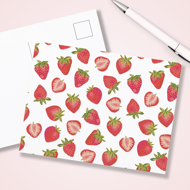 Cartão Postal Padrão de morango (Cute summer strawberry postcard.  Matching stationery range available.)