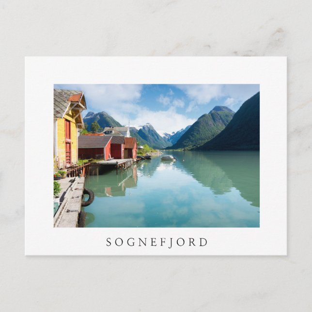 Cartão Postal Paisagem do fiorde Fjaerlandsfjord na Noruega (Frente)