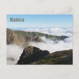 Cartão Postal Paisagem Montanhosa Dramática com Nuvens na Madeir