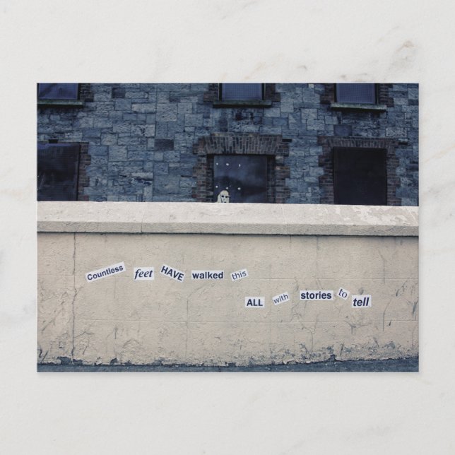 Cartão Postal Palavras na parede (Frente)