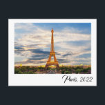 Cartão Postal Paris<br><div class="desc">Este é um cartão postal de Paris.</div>