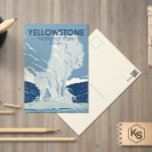 Cartão Postal Parque Nacional Yellowstone Vintage<br><div class="desc">Yellowstone Forest vetor trabalho de arte design. O parque tem canyons dramáticos,  rios alpinos,  florestas exuberantes,  primaveras quentes e geysers,  incluindo a mais famosa,  a Velha Fiel.</div>