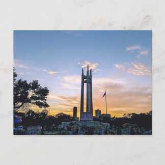 Cartão Postal Parque Sunset Sky Quezon Memorial Circle em QC Foi