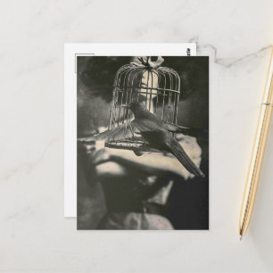 Cartão Postal Passaro e Senhora Cativos Surrealistas em Preto e 