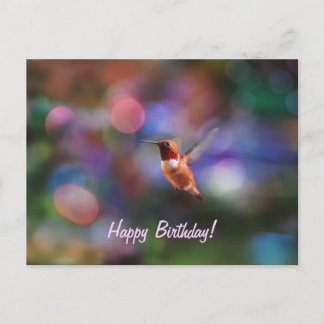 Cartão Postal Pássaro Hummingave Voador e Fundo Colorido