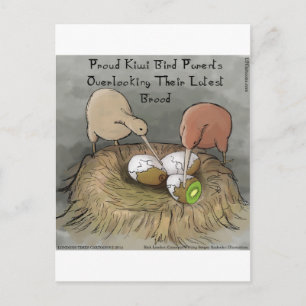 Cartão Postal Pássaros Kiwi Engraçados Cuidando de sua Fruta