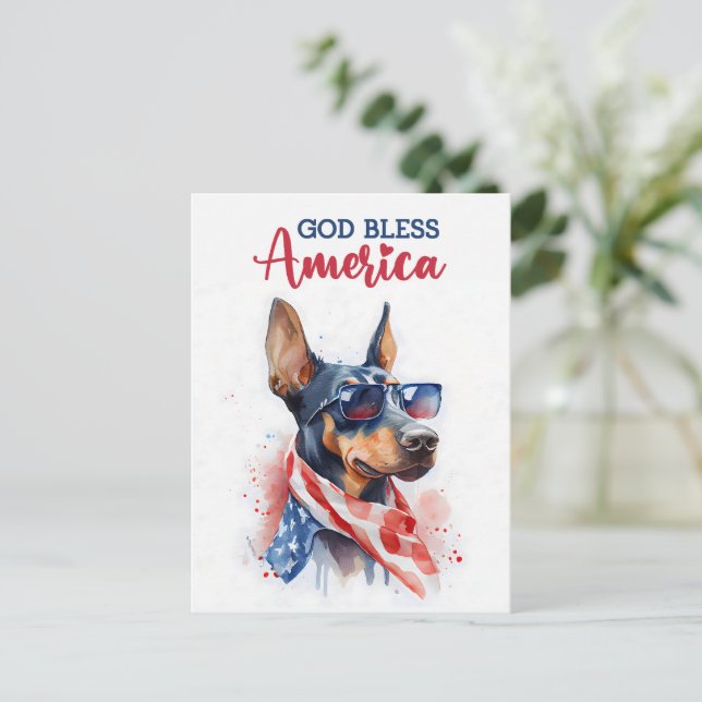 Cartão Postal Patriotic Doberman, Cartão-postal da América Deus  (Em pé/Frente)