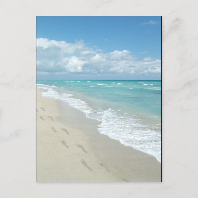 Cartão Postal Pegadas em White Sandy Beach, Scense Aqua Blue (Frente)