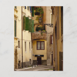 Cartão Postal Pequena Rua Lateral em Verona