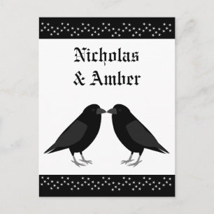 Cartão Postal Personalização do Casamento Gótico Beijando Ravens