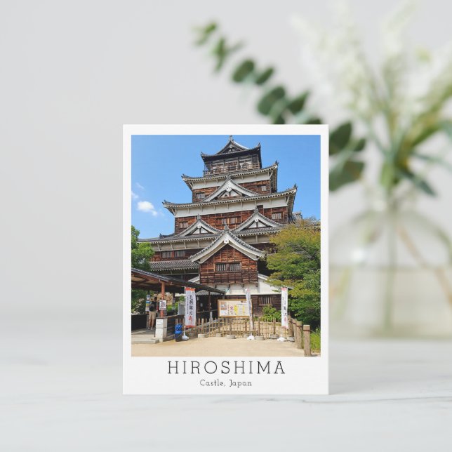 Cartão Postal Personalized Hiroshima Castle, Japan (Em pé/Frente)