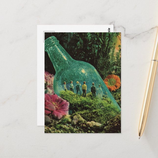 Cartão Postal Pessoas surreais em uma garrafa (Frente/Verso In Situ)