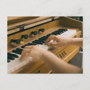 Cartão Postal Piano Encantador