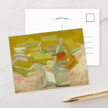 Cartão Postal Pilares dos romances franceses | Vincent van Gogh<br><div class="desc">Piles of French Novels (1887),  do artista poste-impressionista holandês Vincent Van Gogh. Arte original é um óleo na canvas que representa pilhas de livros em tons amarelos vibrantes. Use as ferramentas de design para adicionar texto personalizado ou personalizar a imagem.</div>