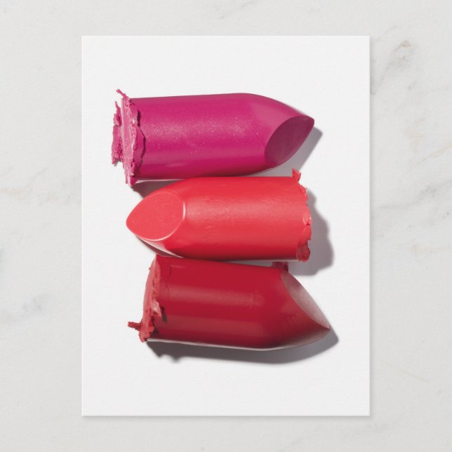 Cartão Postal Pilha de batom quebrado (Frente)