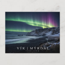 Pilha de rochas de Vík í Mýrdal Islândia Aurora